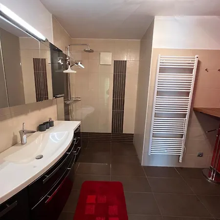 Klinar Apartment *