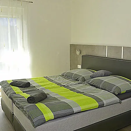 Klinar Apartment *